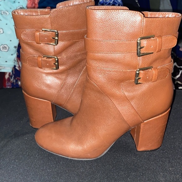 Nine West Wo size 10 LEATHER Brown Heeled Boots w/GOLD Buckle ACCENT 4” HEELS - Picture 8 of 12